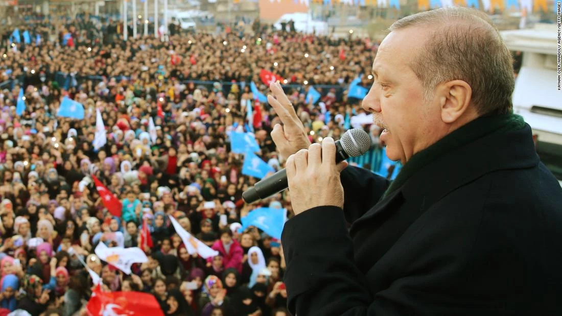 Πολεμική ομιλία Ερντογάν: «Κατακλύστε την Ευρώπη» – «Κάντε από τρία παιδιά να τους ξεπεράσουμε» – Σχέδιο άλωσης της Δύσης από τον «Σουλτάνο»